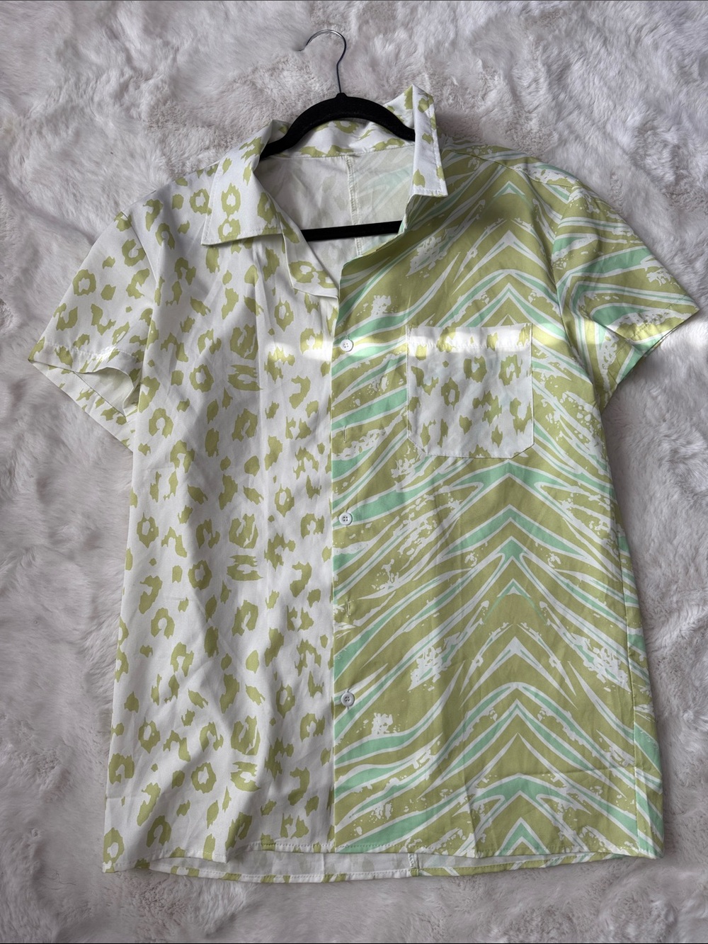 SHEIN Two-Tone Light Green Patterned Short-Sleeve Button-Down Shirt